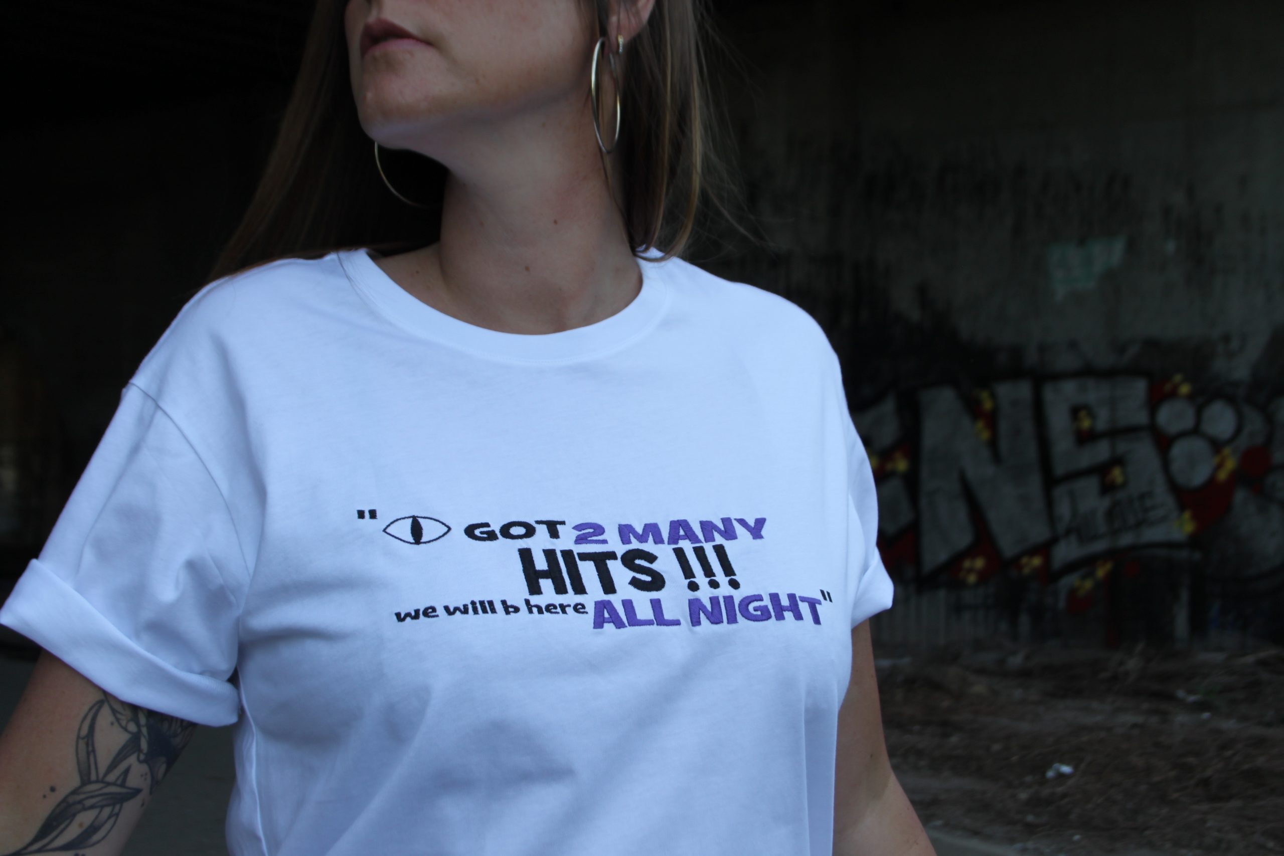 I GOT 2 MANY HITS (white) - Image 4