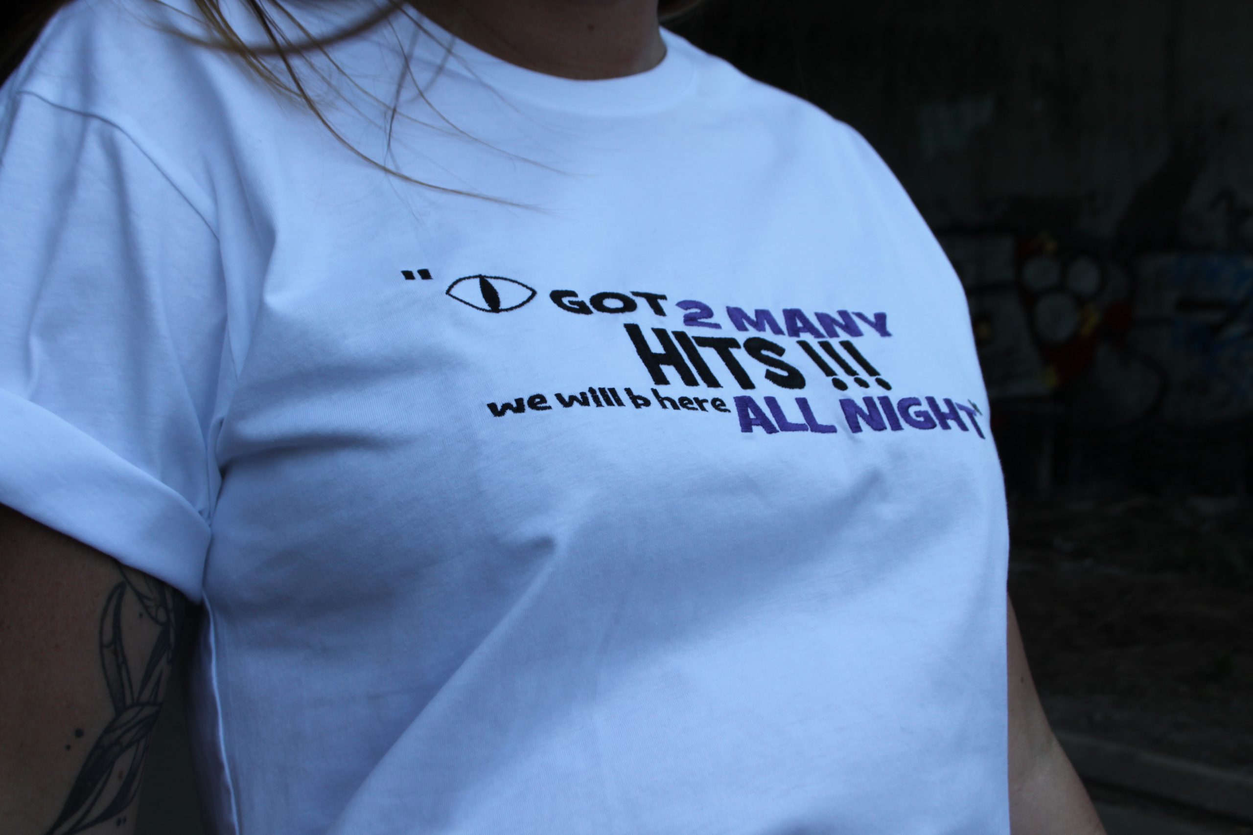 I GOT 2 MANY HITS (white) - Image 3