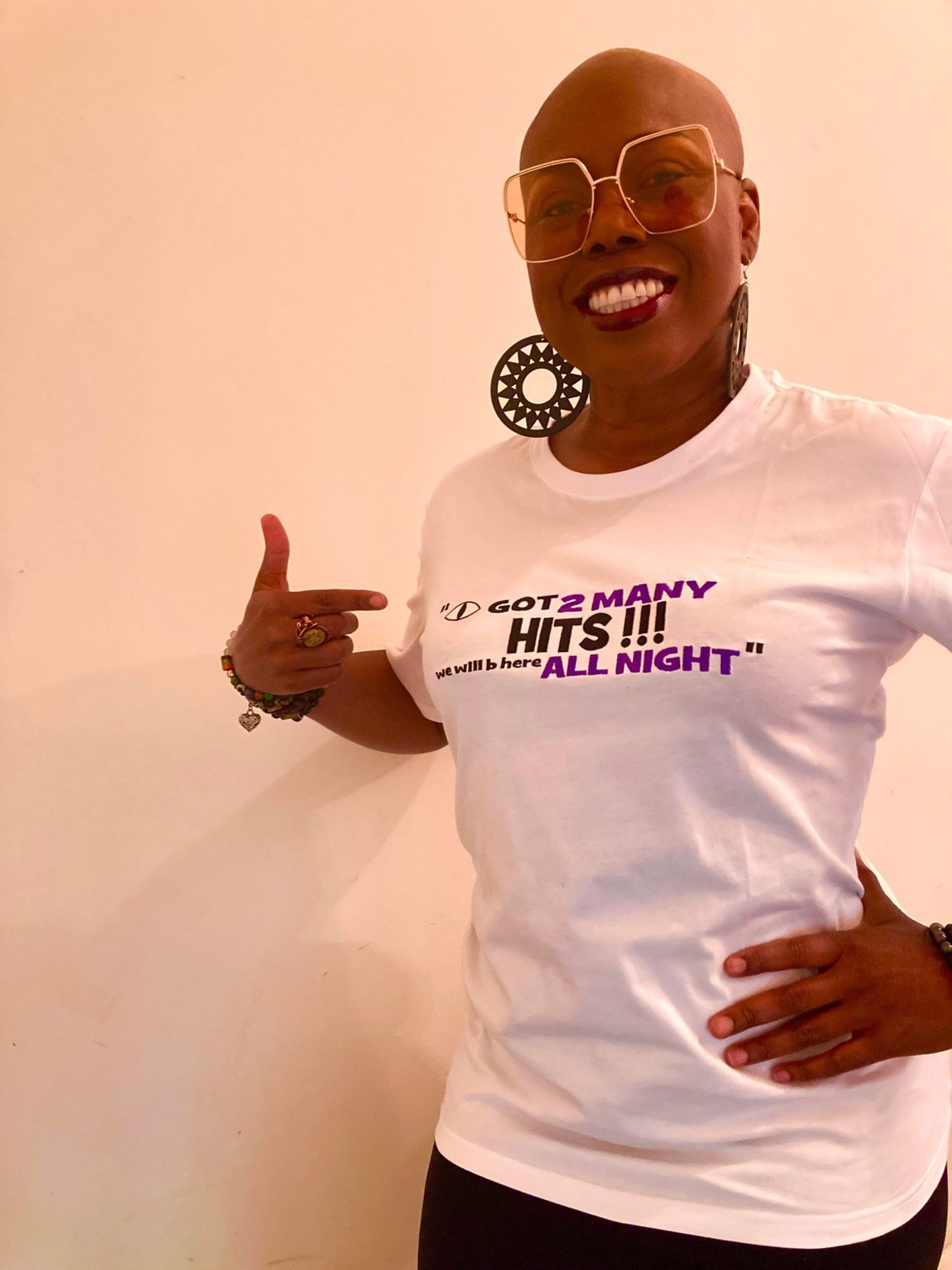 I GOT 2 MANY HITS (white) - Image 7