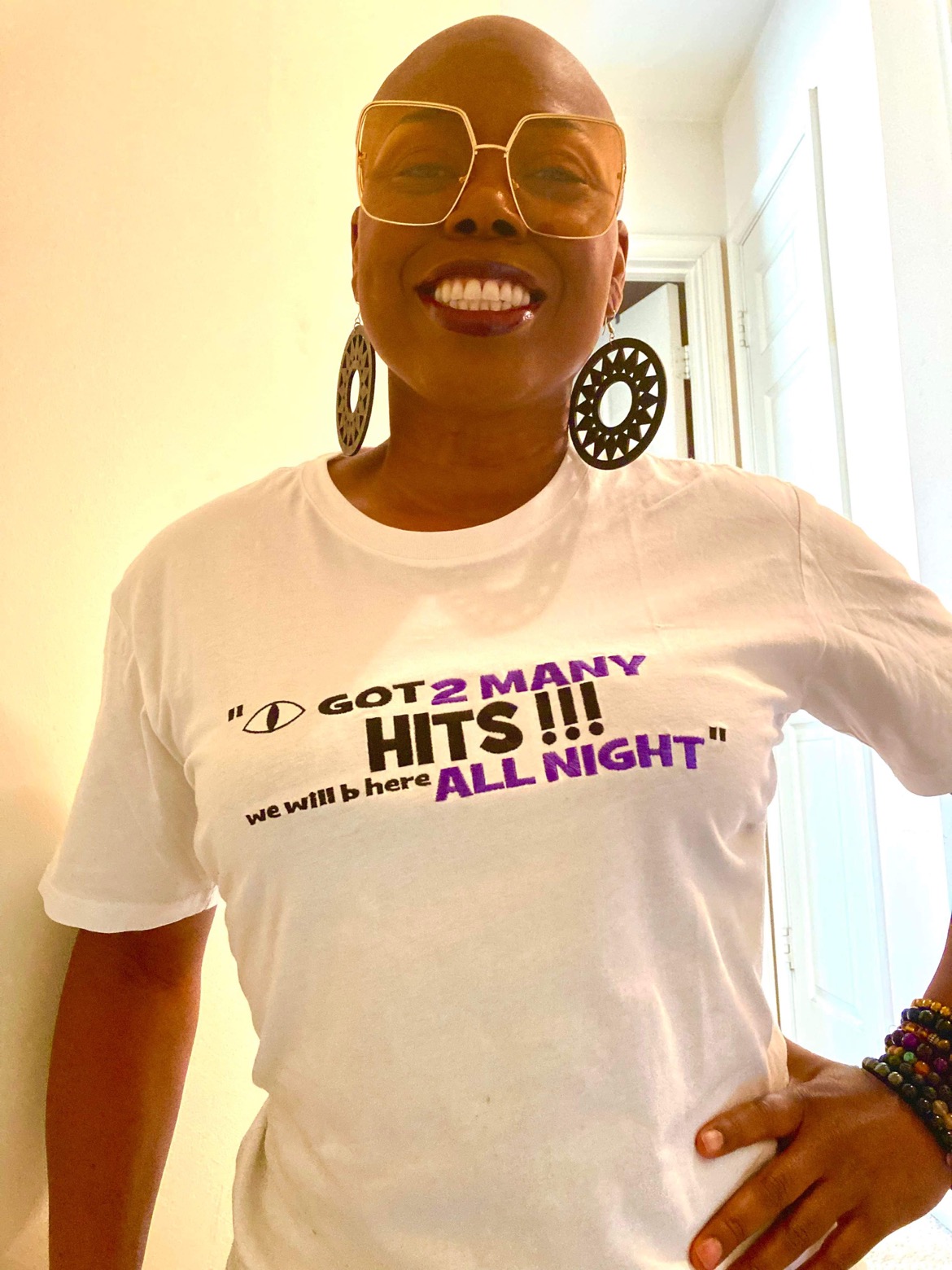 I GOT 2 MANY HITS (white) - Image 5