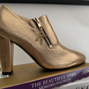 1 PAIR OF GOLD size 38