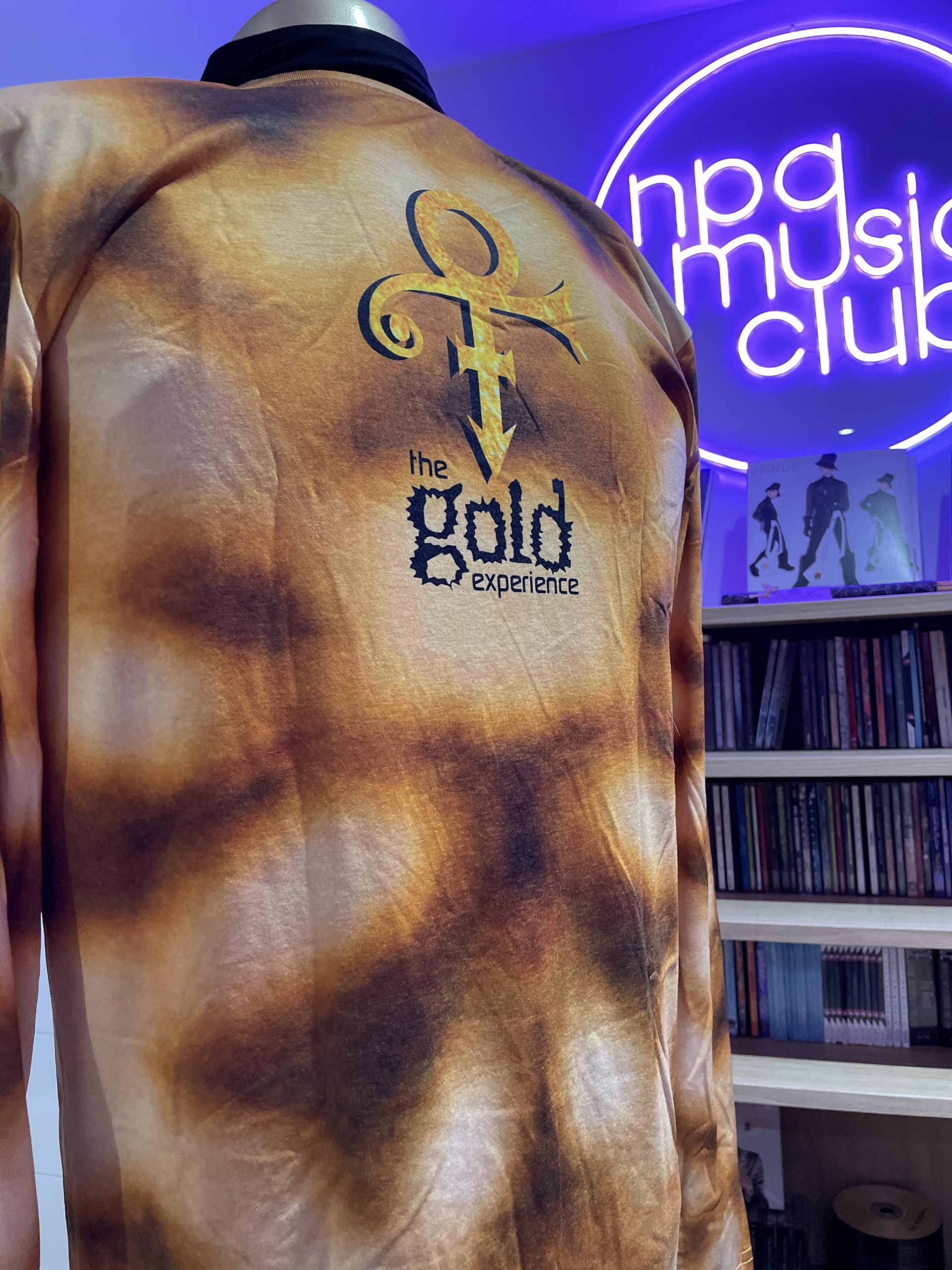 THE GOLD EXPERIENCE SHIRT - Image 5