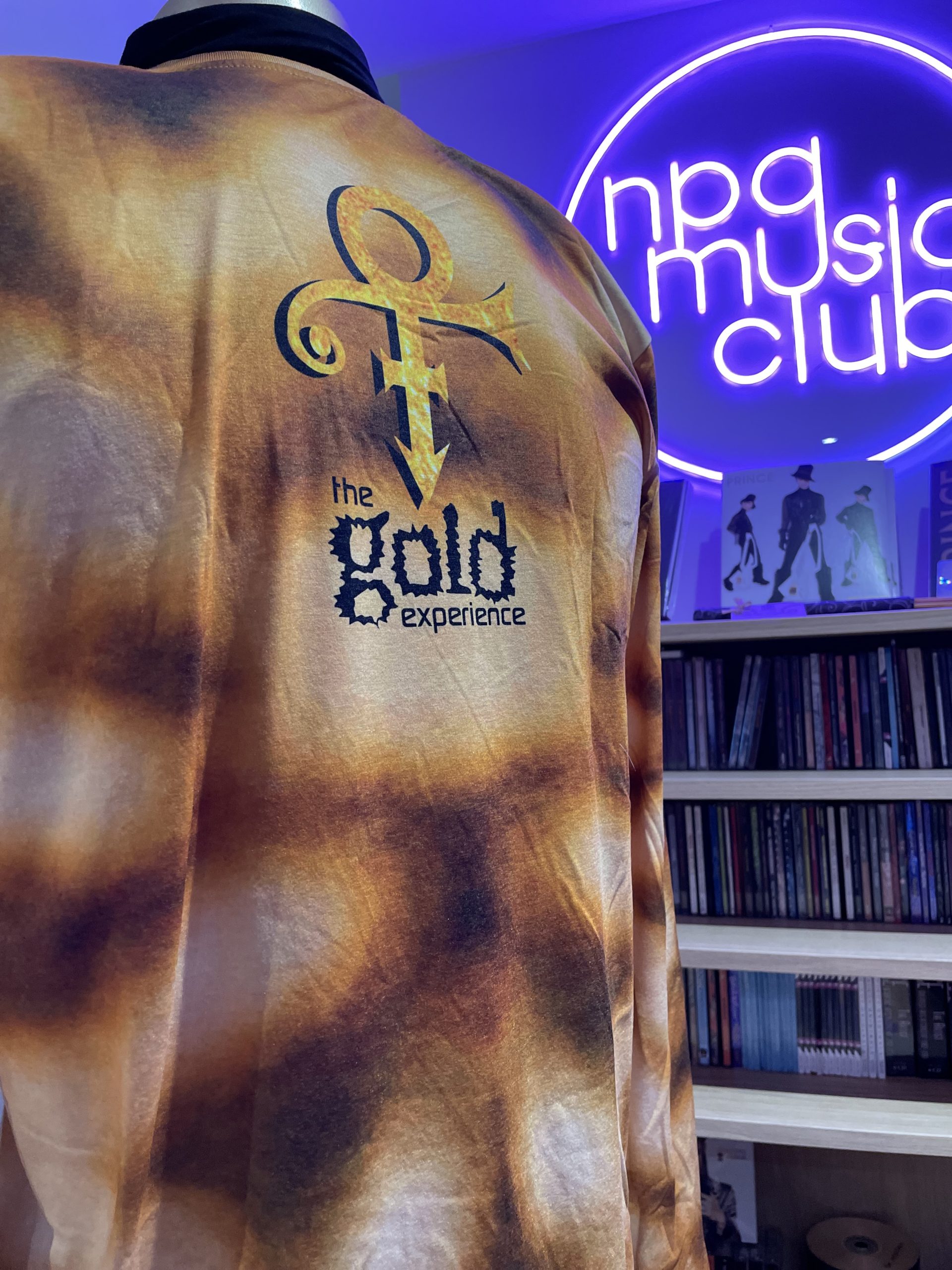 THE GOLD EXPERIENCE SHIRT - Image 6