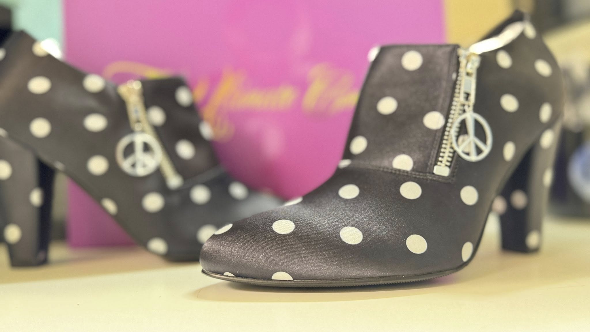 1 PAIR OF BLACK LOVESEXY size 38 - Image 2